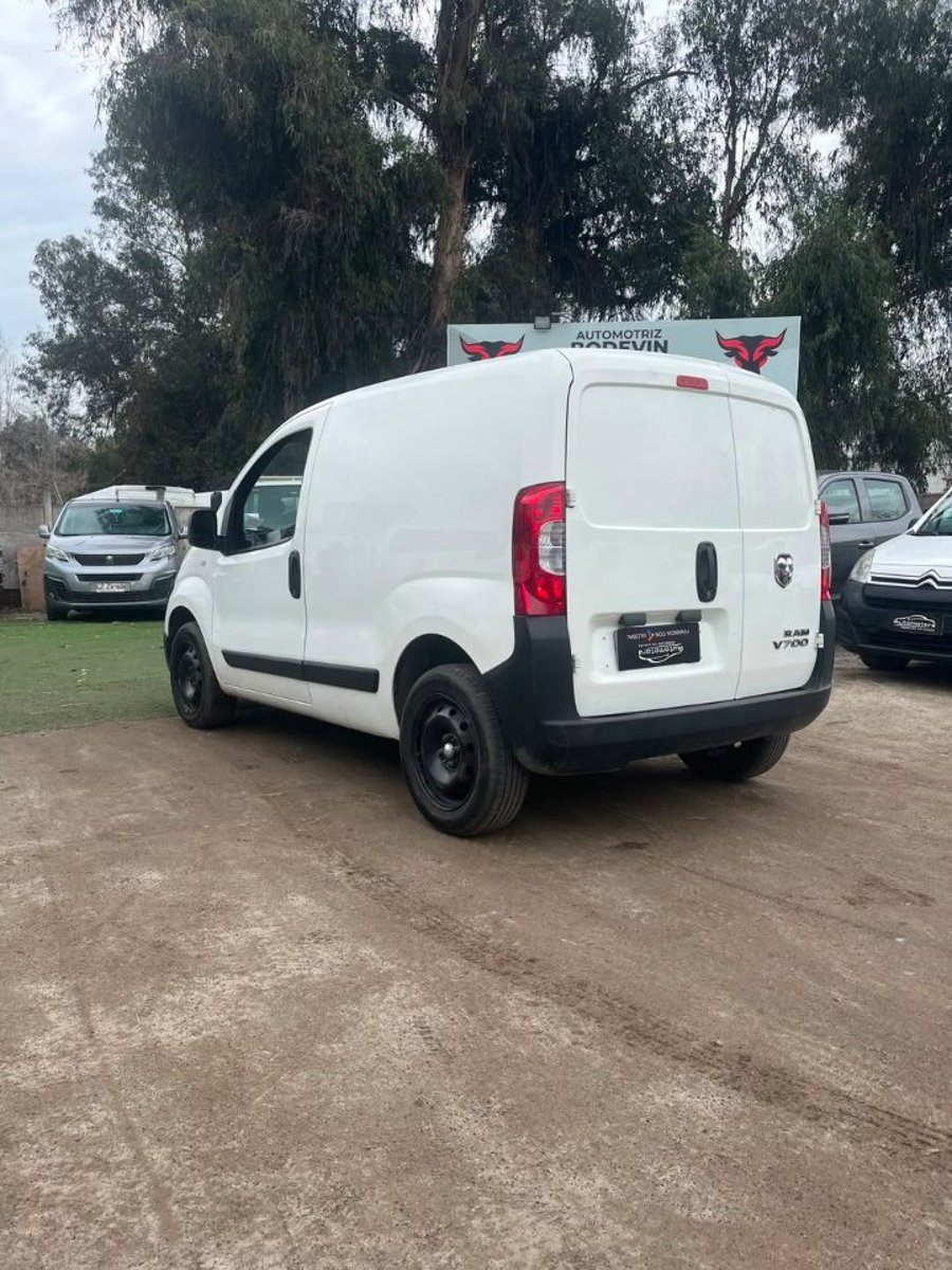 RAM VAN 700 2022 - Imagen 7 de 10