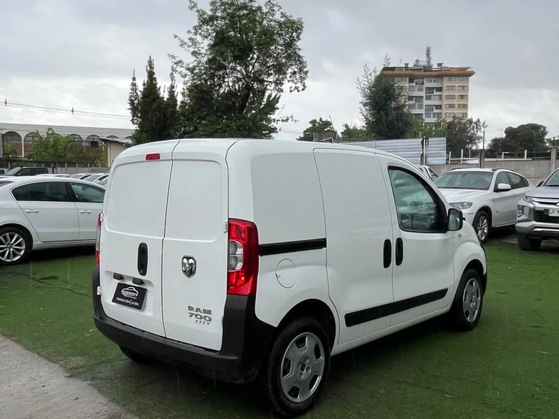 RAM VAN 700 CITY 5P 13 2023 - Imagen 5 de 11