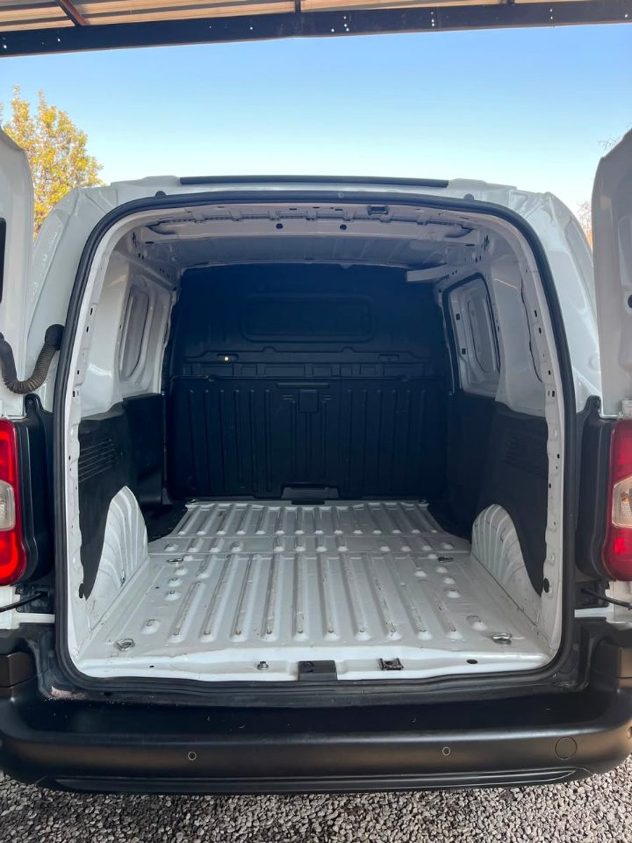 Opel COMBO 2023 - Imagen 8 de 10