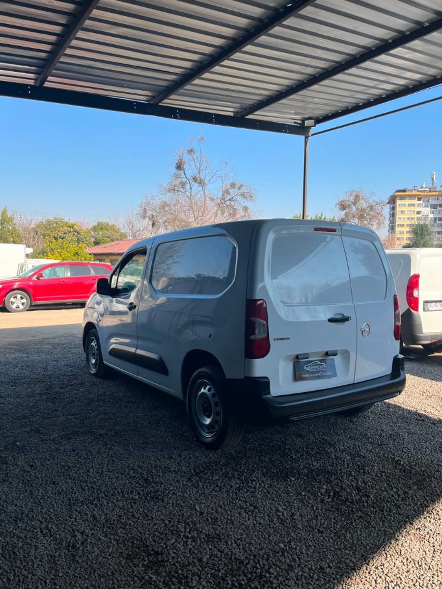Opel COMBO 2023 - Imagen 7 de 10