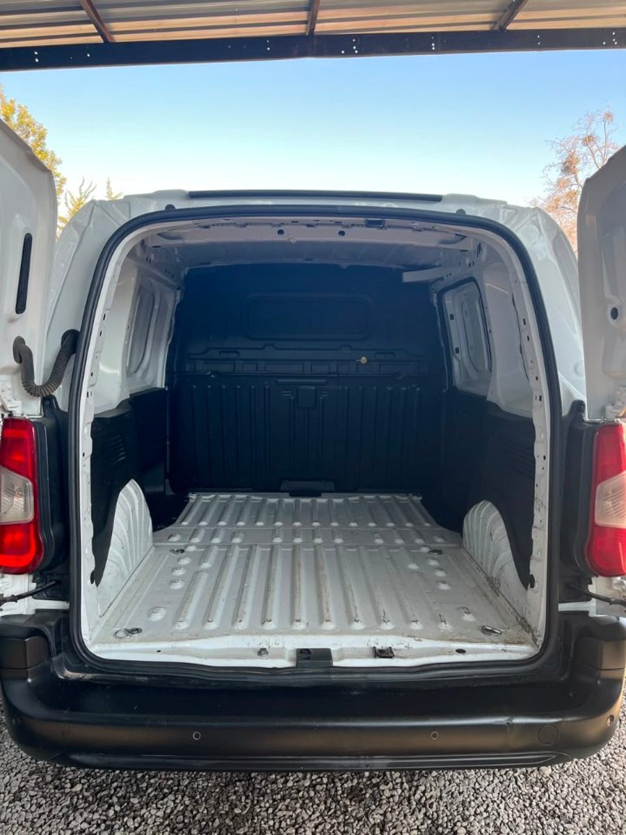 Opel COMBO 2023 - Imagen 8 de 10
