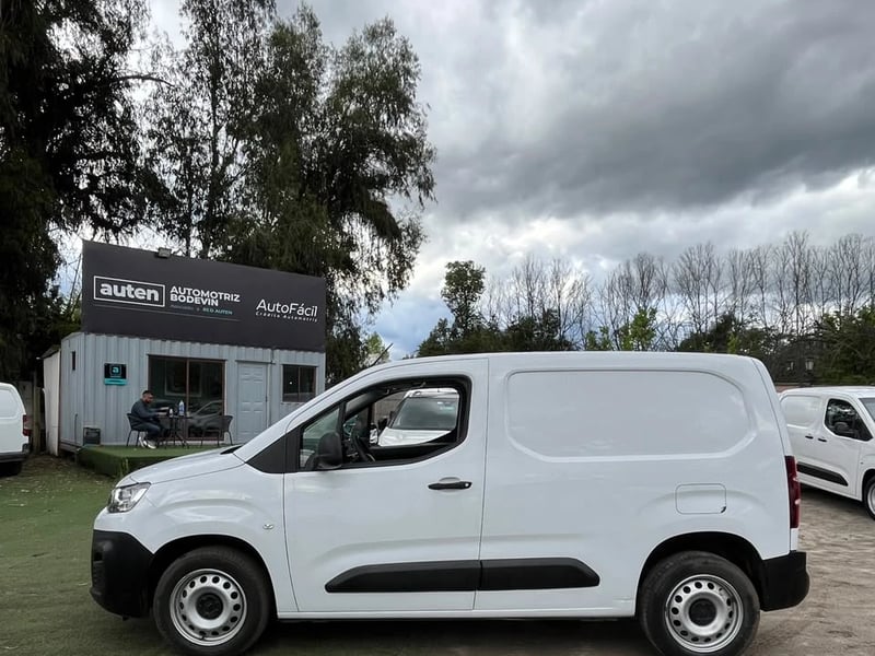 Citroën BERLINGO 1.5 BLUEHDI 2024 - Imagen 8 de 11