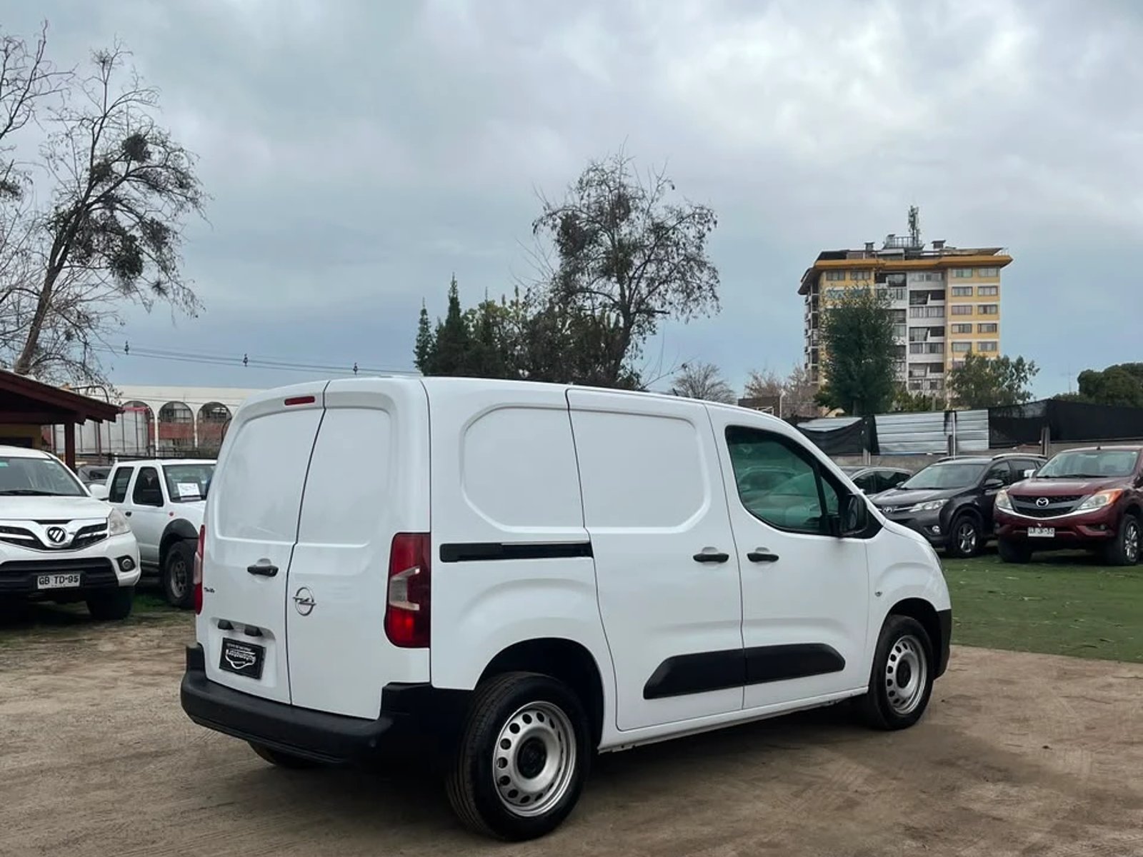 Opel COMBO 1.5 2024 - Foto 5 de 11
