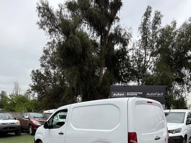 Peugeot PARTNER 2023 - Imagen 6 de 10