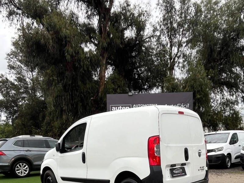 RAM VAN 700 CITY 2023 - Imagen 7 de 11