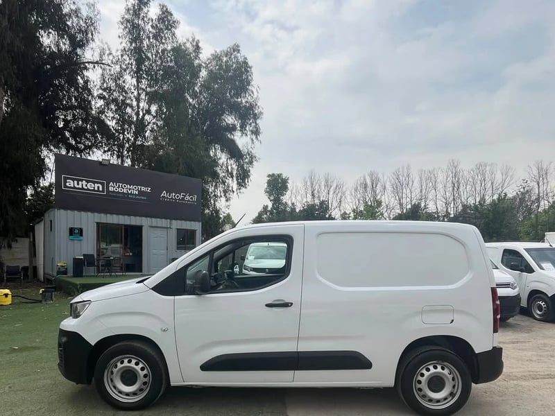 Peugeot PARTNER 1.5 BLUEHDI 2023 - Imagen 8 de 11