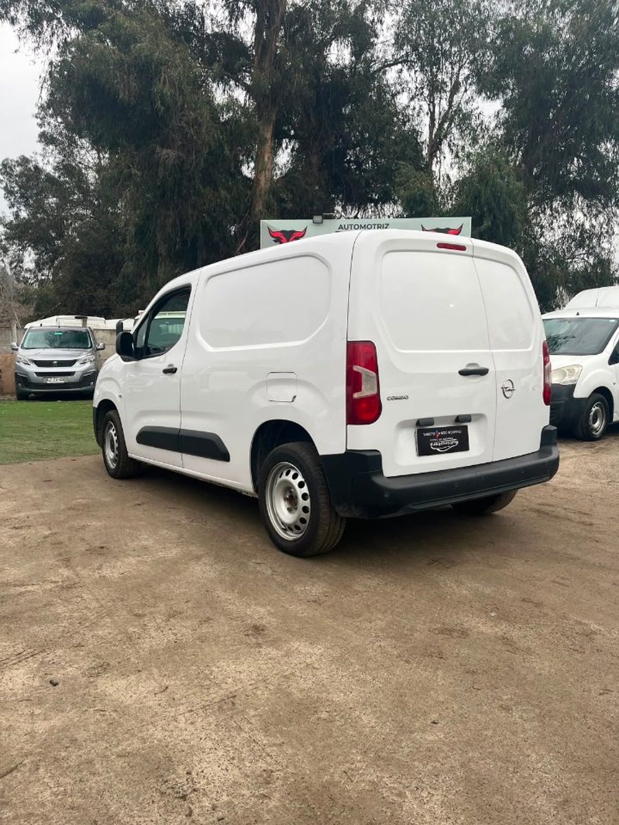 Opel COMBO 2024 - Imagen 7 de 9