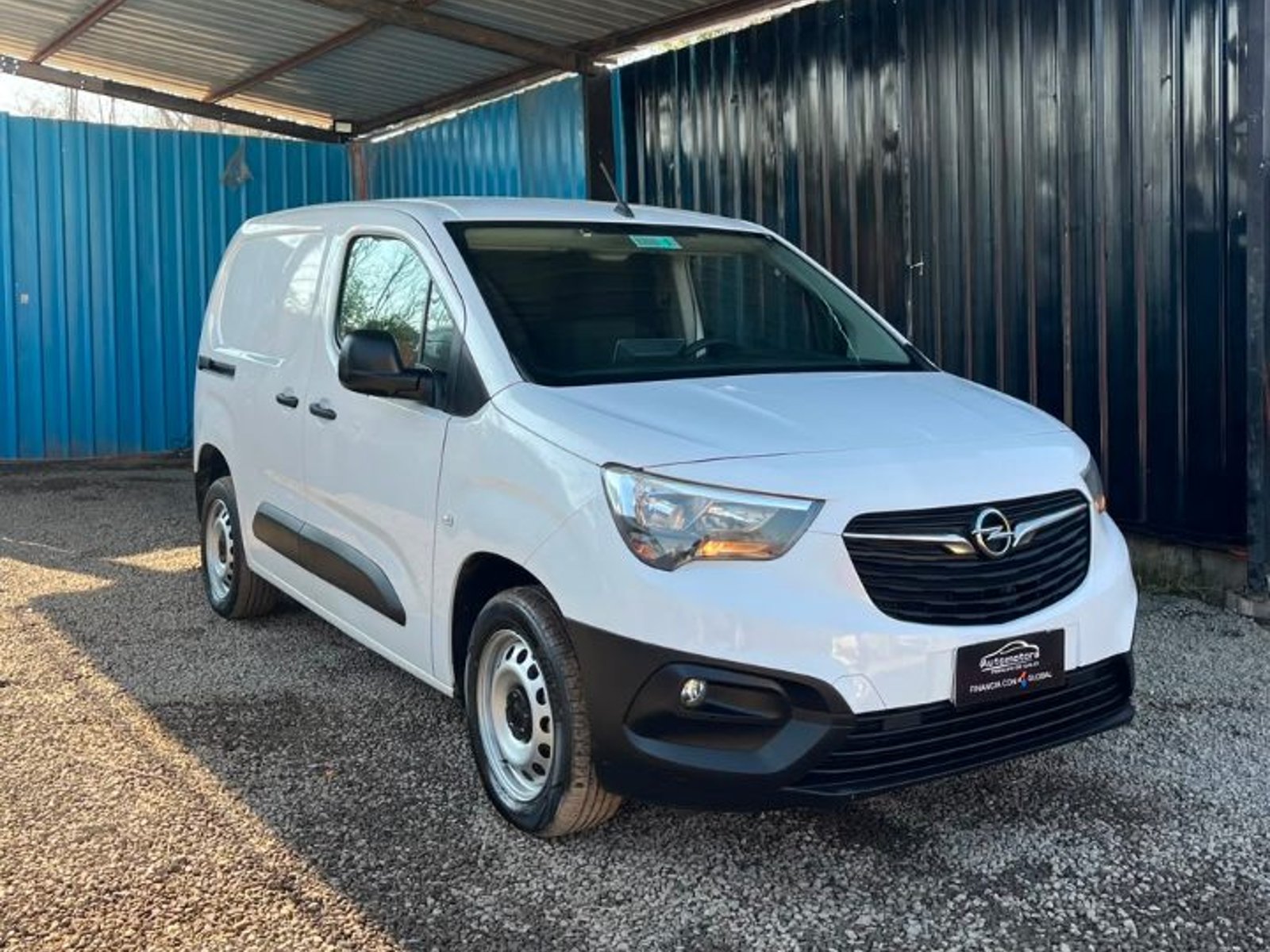 Opel COMBO 2023 - Foto 3 de 10