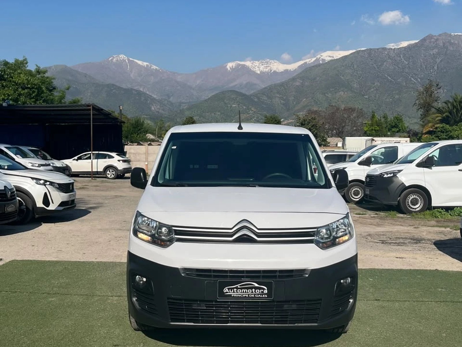 Citroën BERLINGO 1.5 BLUEHDI 2023 - Foto 2 de 10