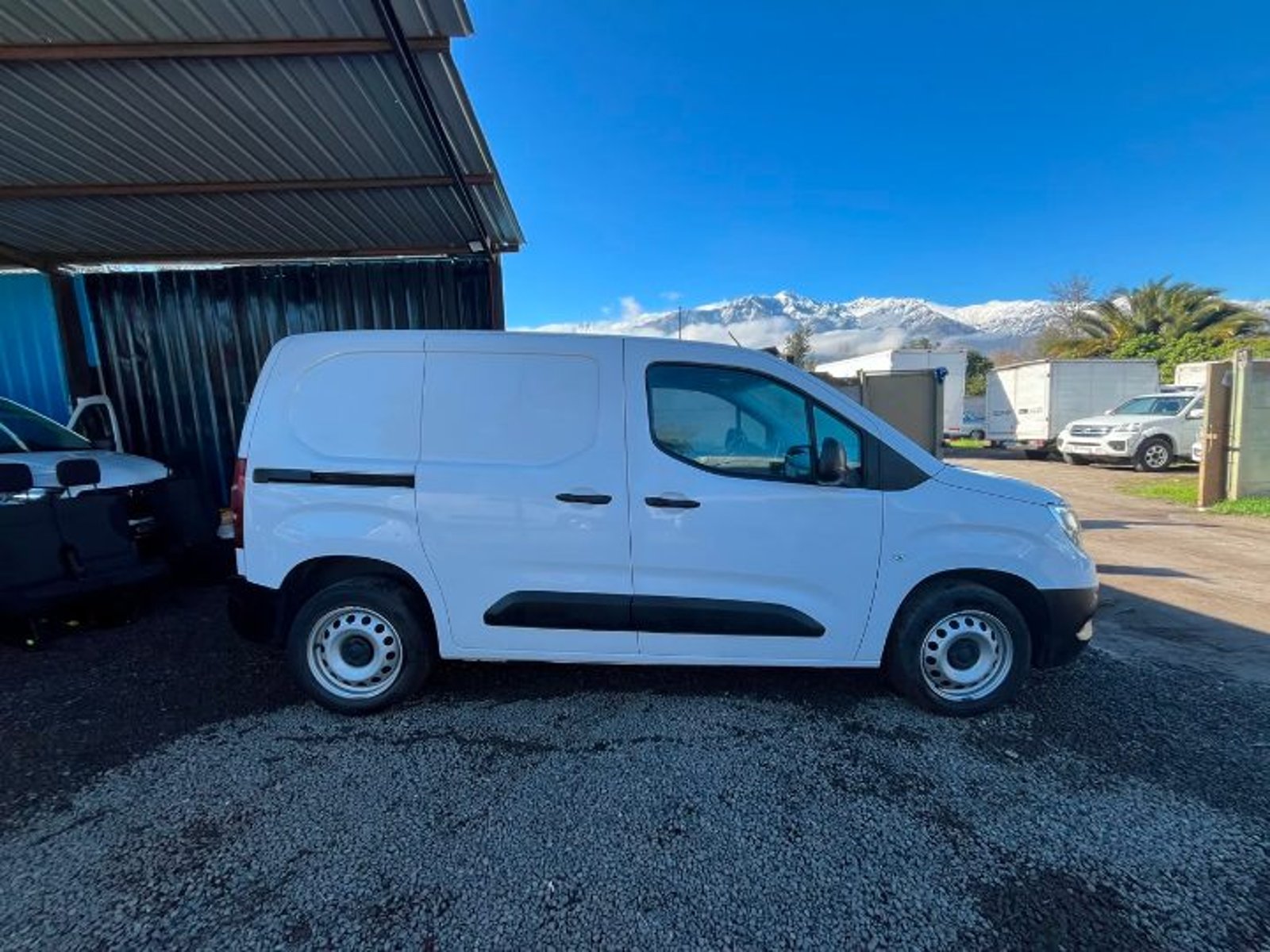 Opel COMBO 2024 - Imagen 4 de 10