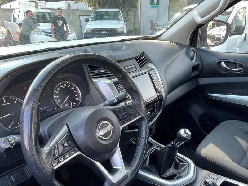 Nissan NAVARA 2023 - Imagen 8 de 11