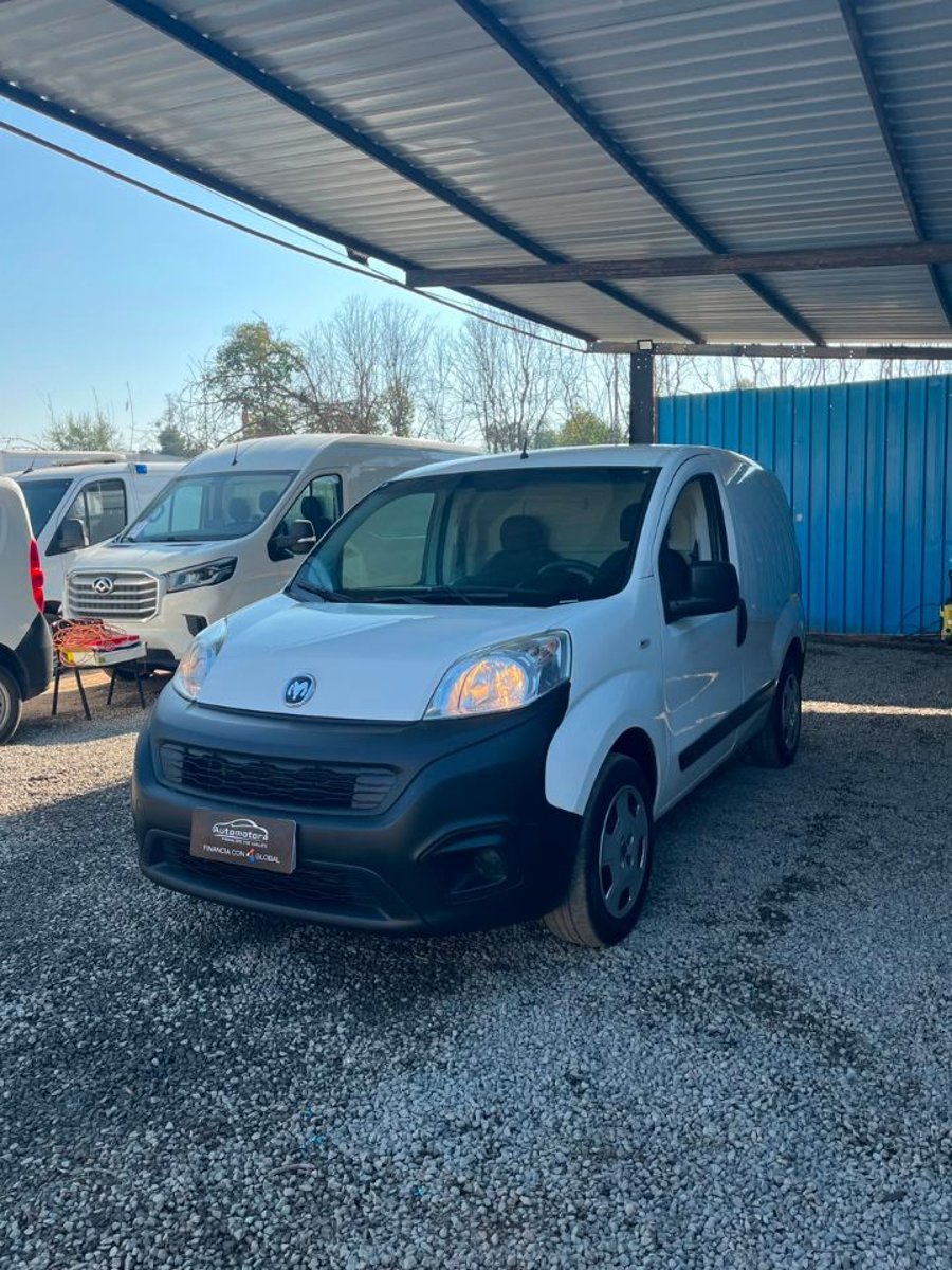 RAM Van 700 2023