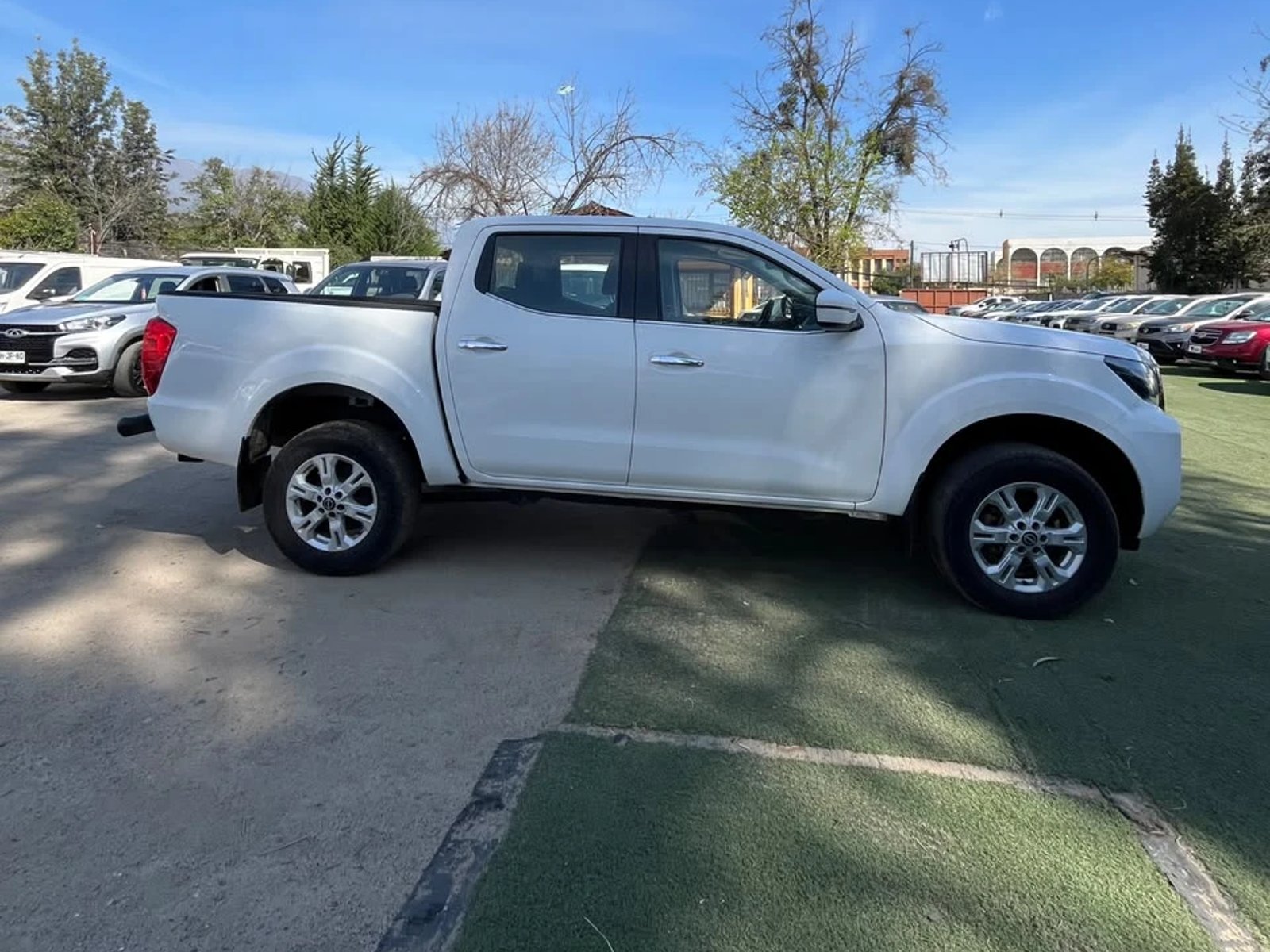 Nissan NAVARA 2023 - Foto 4 de 11