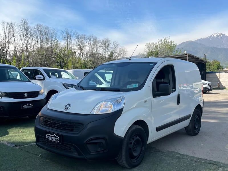 RAM VAN 700 2022