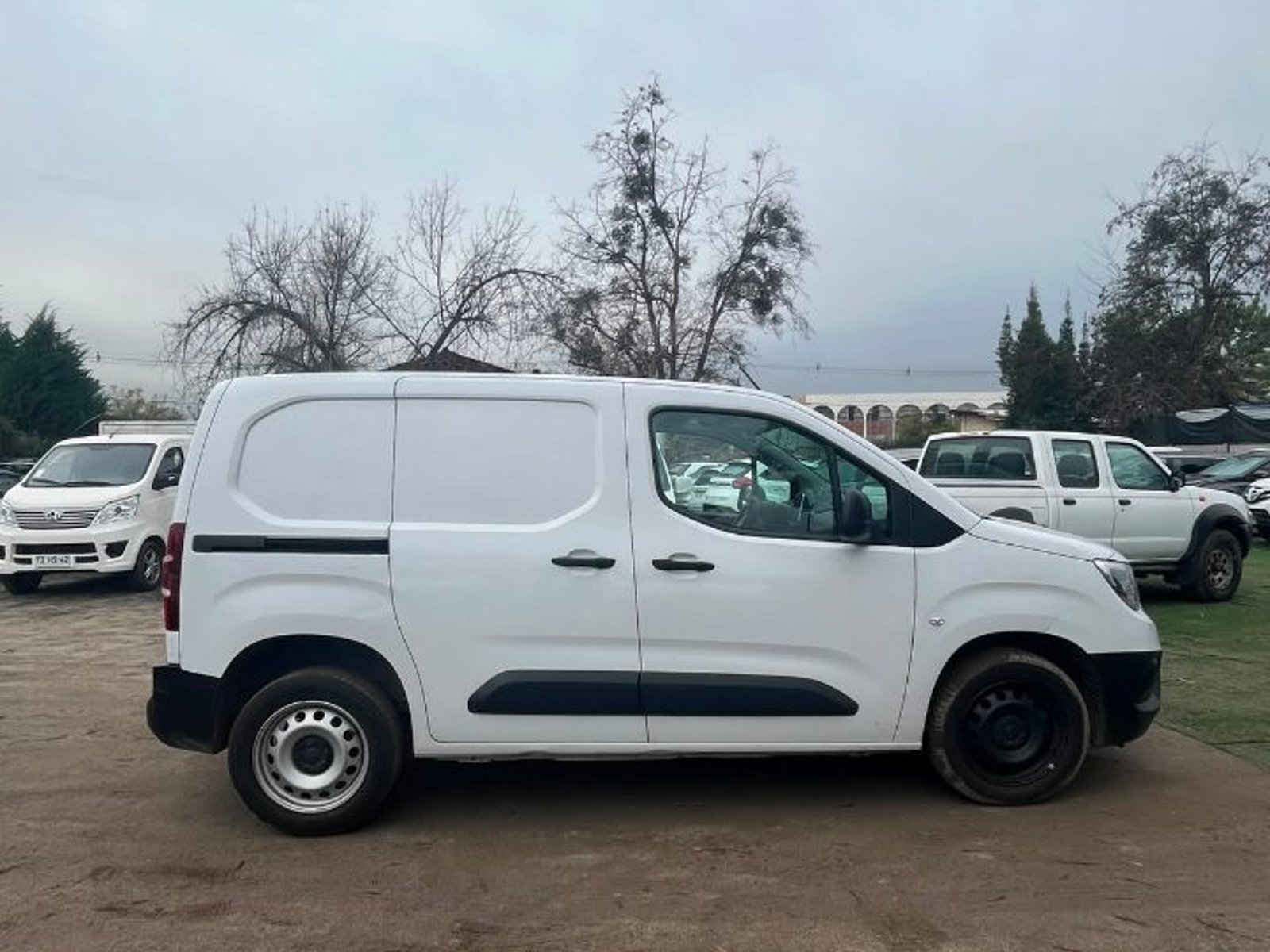 Opel COMBO 2024 - Foto 4 de 9