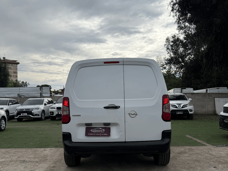 Opel COMBO 2023 - Imagen 4 de 8