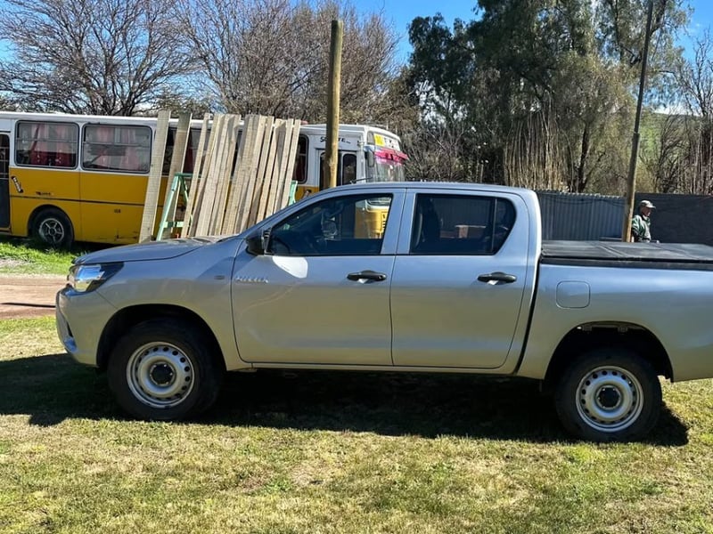 Toyota HILUX DX 2.4 MT 4x2 2021 - Imagen 5 de 9