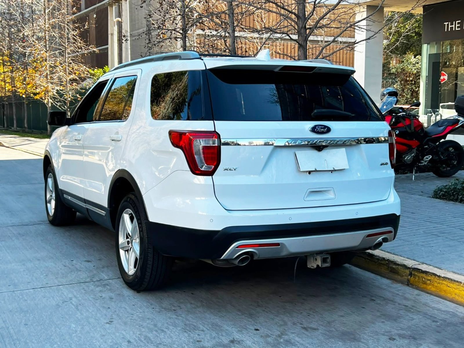 Ford EXPLORER 3.5 XLT 4X4 2017 - Imagen 6 de 10