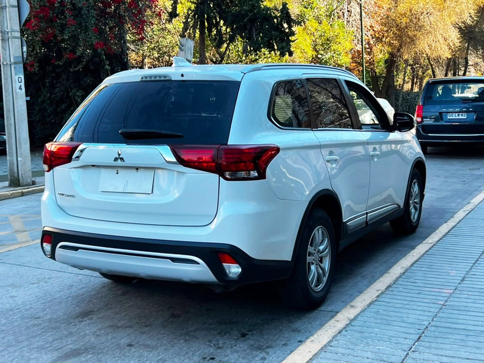 Mitsubishi OUTLANDER 2.0 MT 2022 - Foto 4 de 10