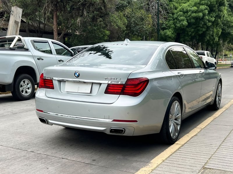 BMW 750 LI 4.4 2014 - Imagen 6 de 10