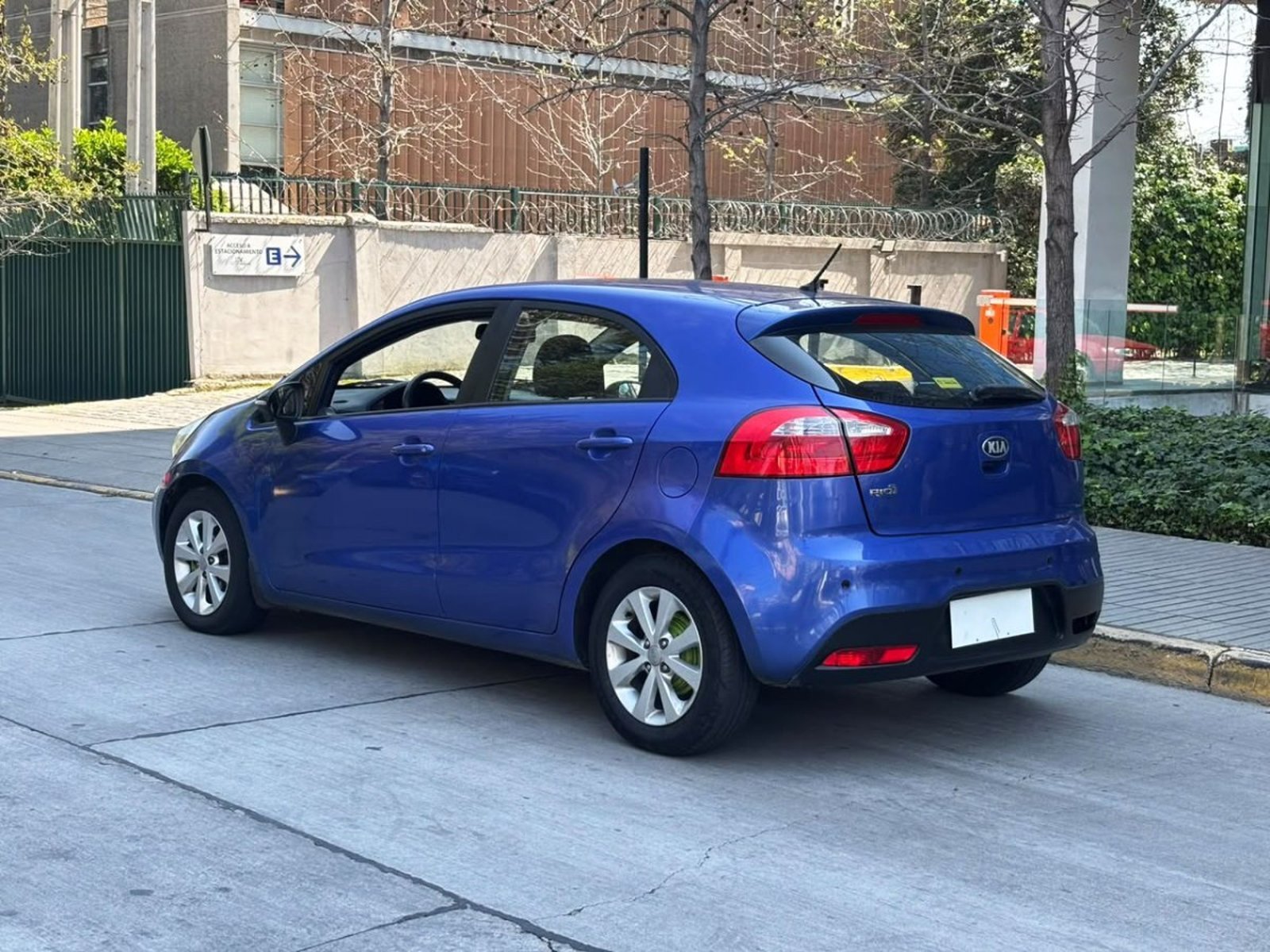 Kia RÍO 5 EX 1.4 MT 2013 - Imagen 6 de 10