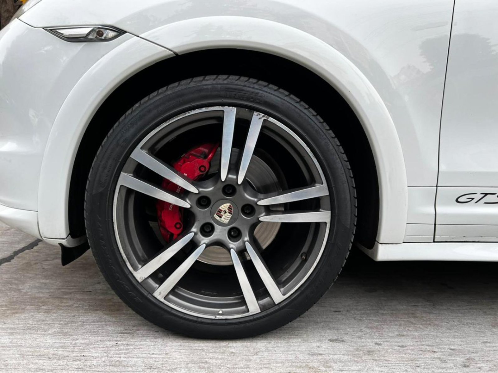 Porsche CAYENNE GTS 4.8 2013 - Imagen 8 de 10