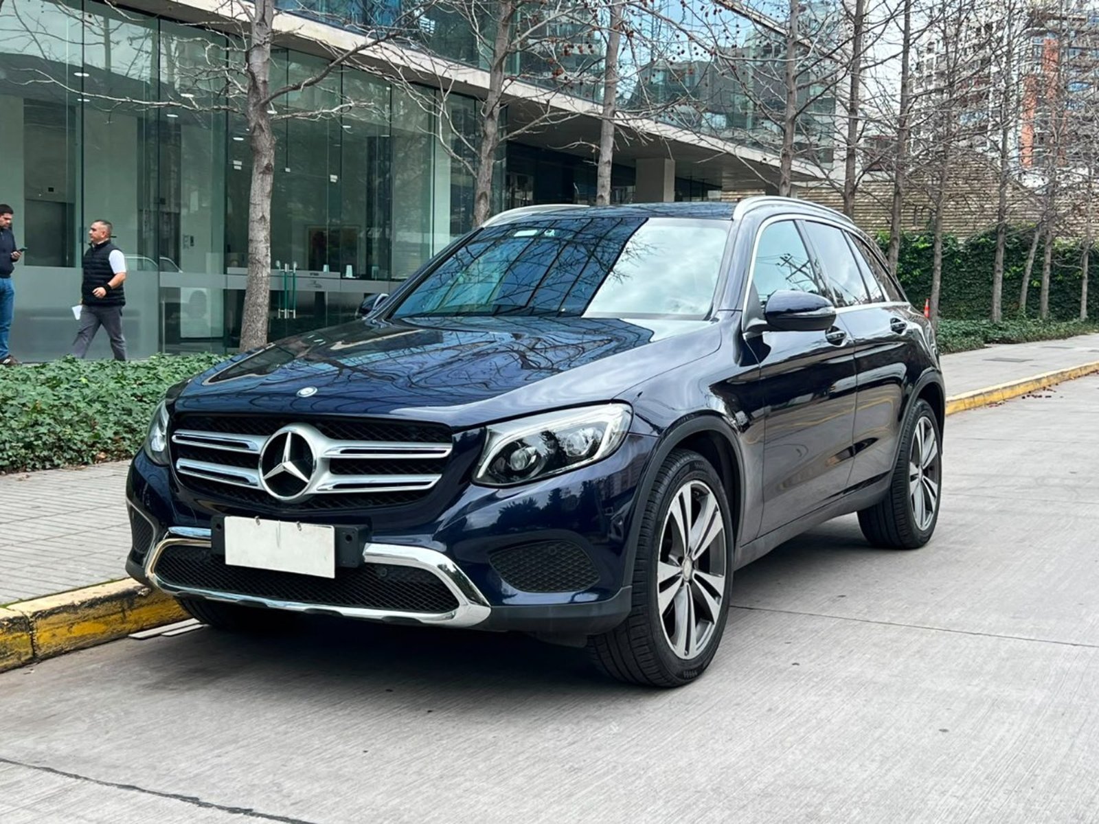 Mercedes-Benz GLC 250 4MATIC 2.0 2017 - Imagen 3 de 10