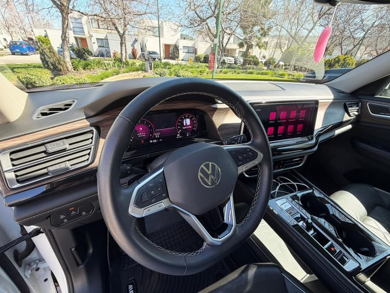 Volkswagen ATLAS LIMITED 2.0 T 4MOTION 2025 - Imagen 6 de 10
