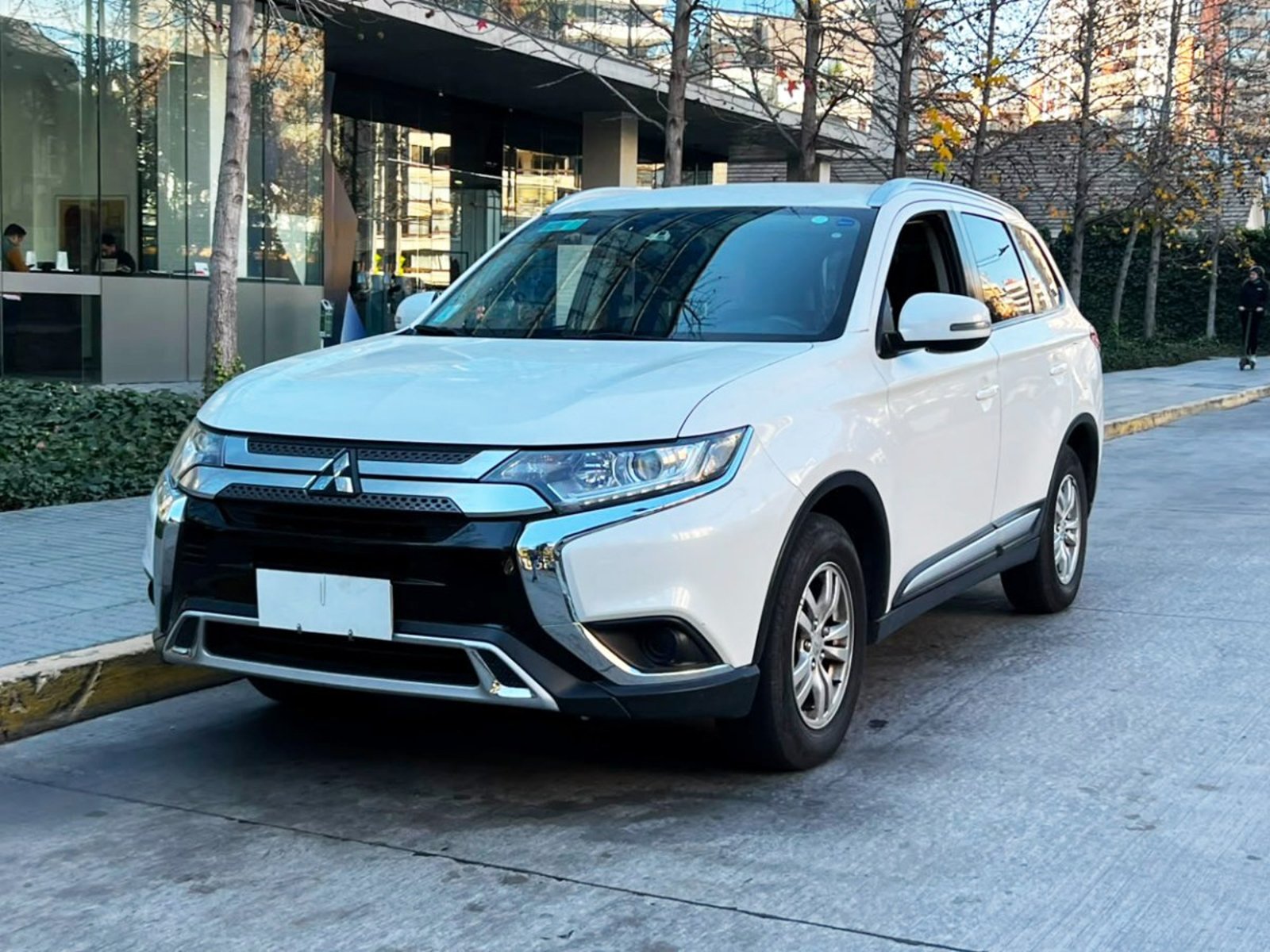 Mitsubishi OUTLANDER 2.0 MT 2022 - Foto 2 de 10