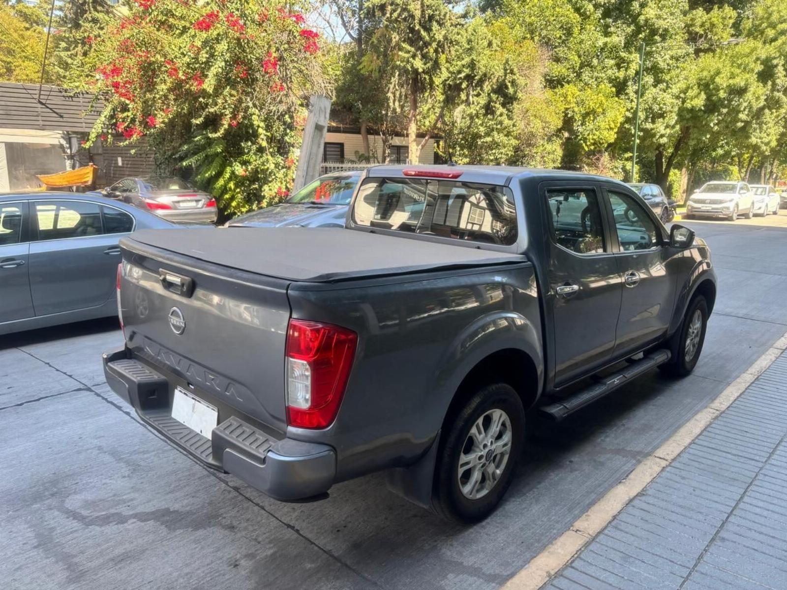 Nissan NAVARA 2.3 MT 4X2 2023 - Imagen 6 de 10