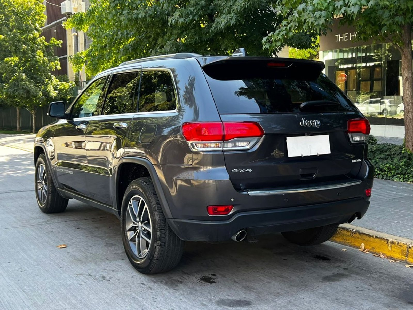 Jeep GRAND CHEROKEE LIMITED 4X4 3.6 2018 - Imagen 6 de 10