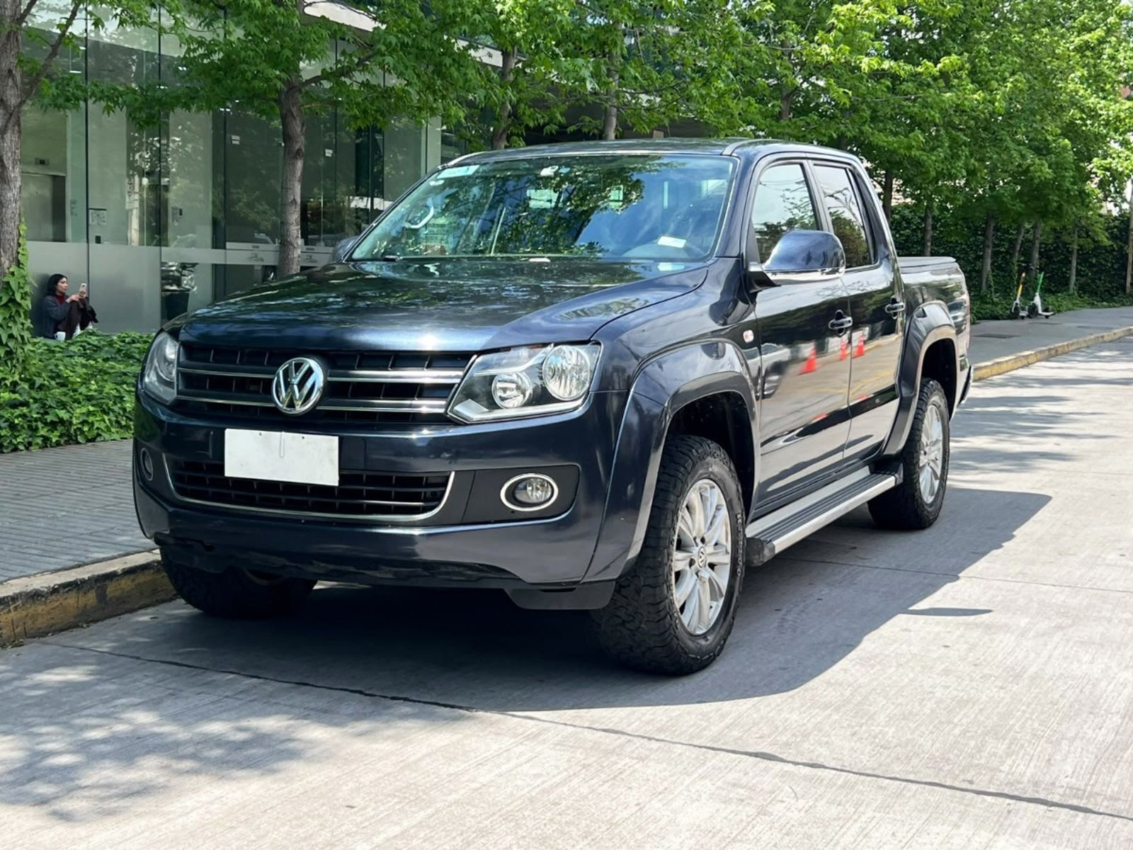 Volkswagen AMAROK HIGHLINE 2.0T DIESEL 2015 - Foto 2 de 10