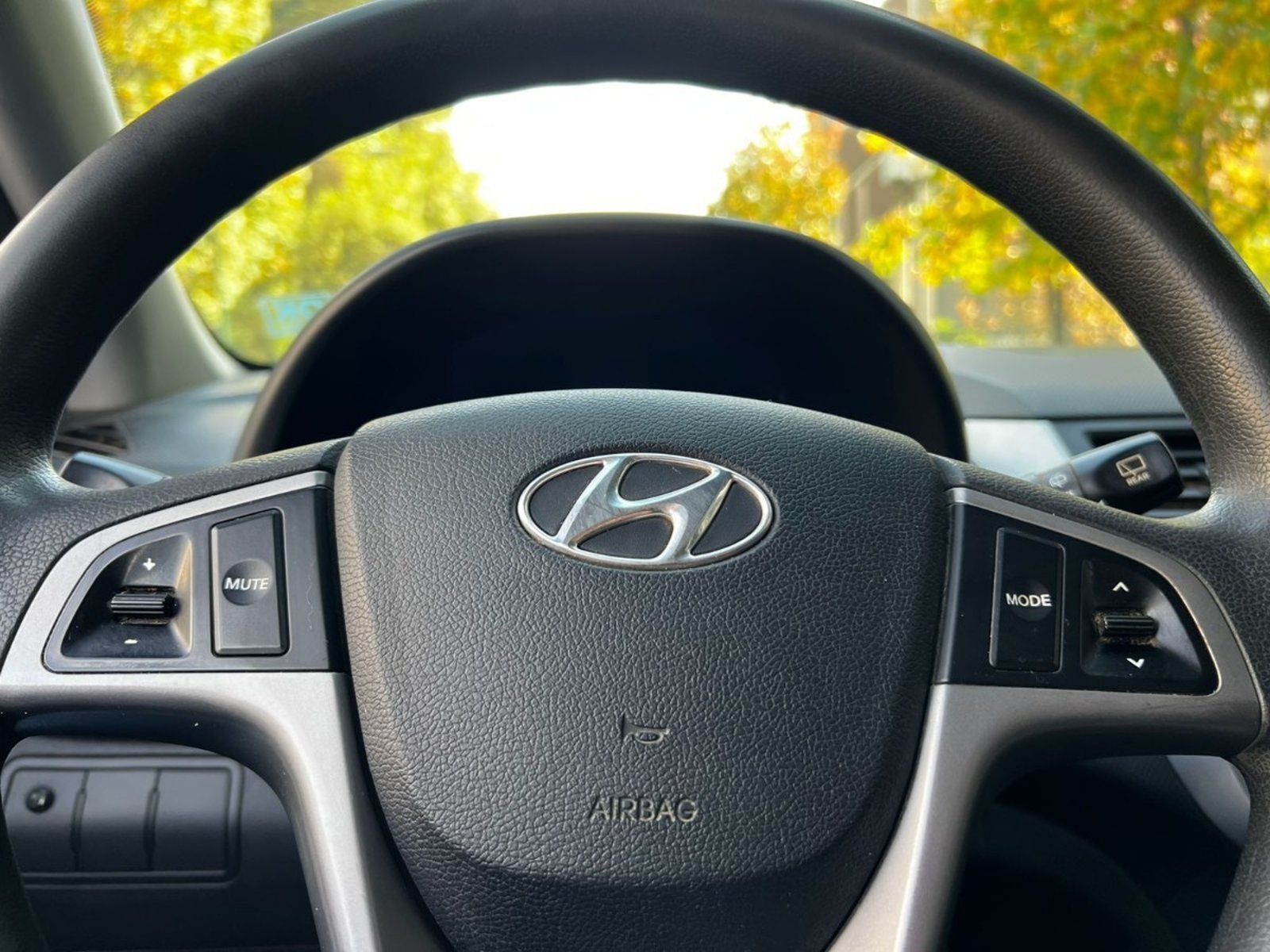 Hyundai ACCENT GL 1.4 MT 2017 - Imagen 10 de 10