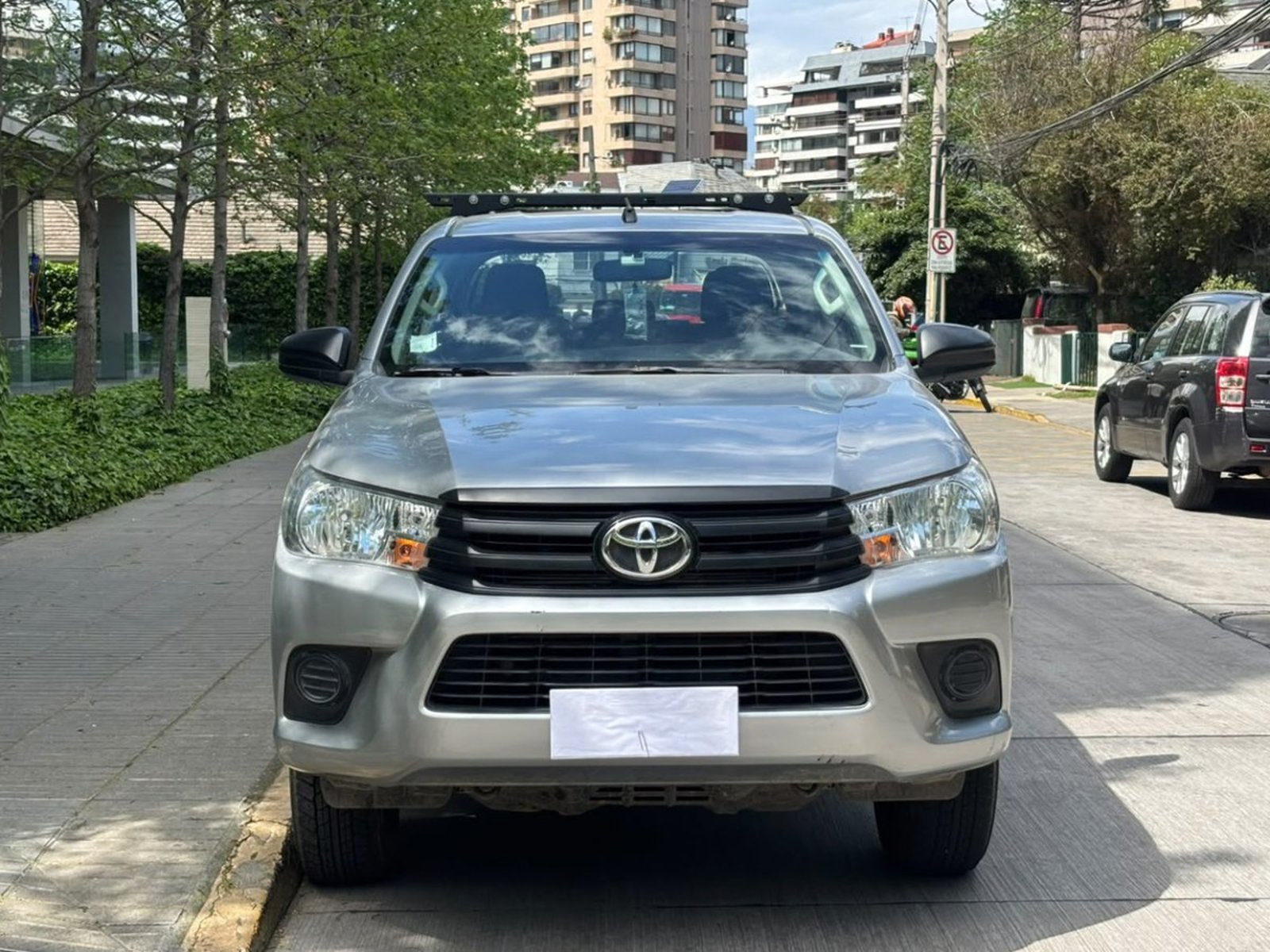 Toyota HILUX DX 2.4 MT 4x2 2021