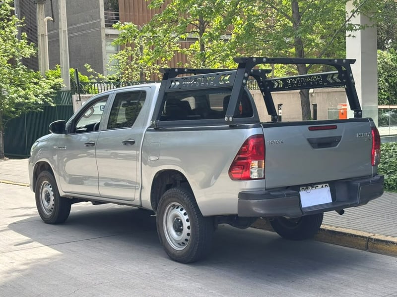 Toyota HILUX DX 2.4 MT 4x2 2021 - Imagen 6 de 10