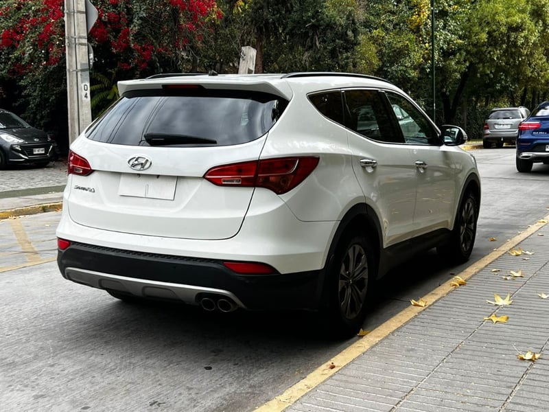 Hyundai SANTA FE GLS 2.4 AT 2015 - Imagen 6 de 10