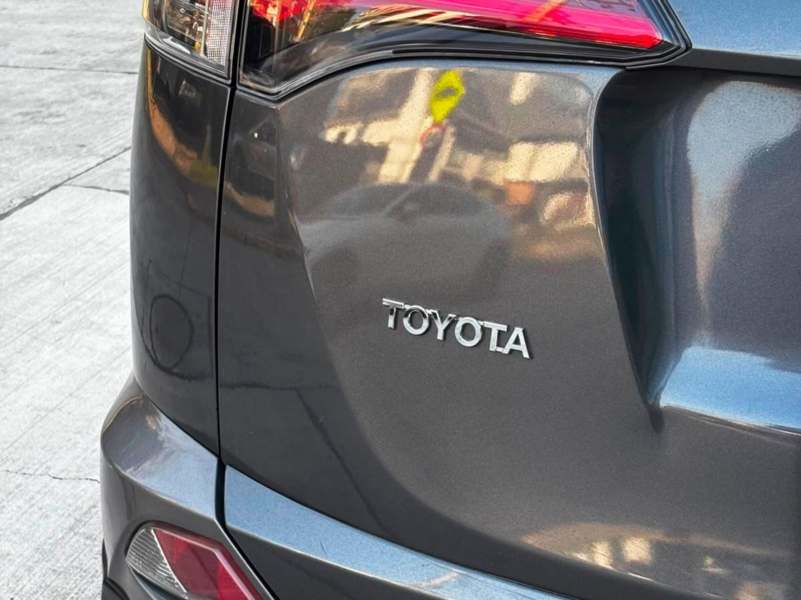 Toyota RAV 4 SUPER LUJO 2.0 AT 2018 - Imagen 6 de 10