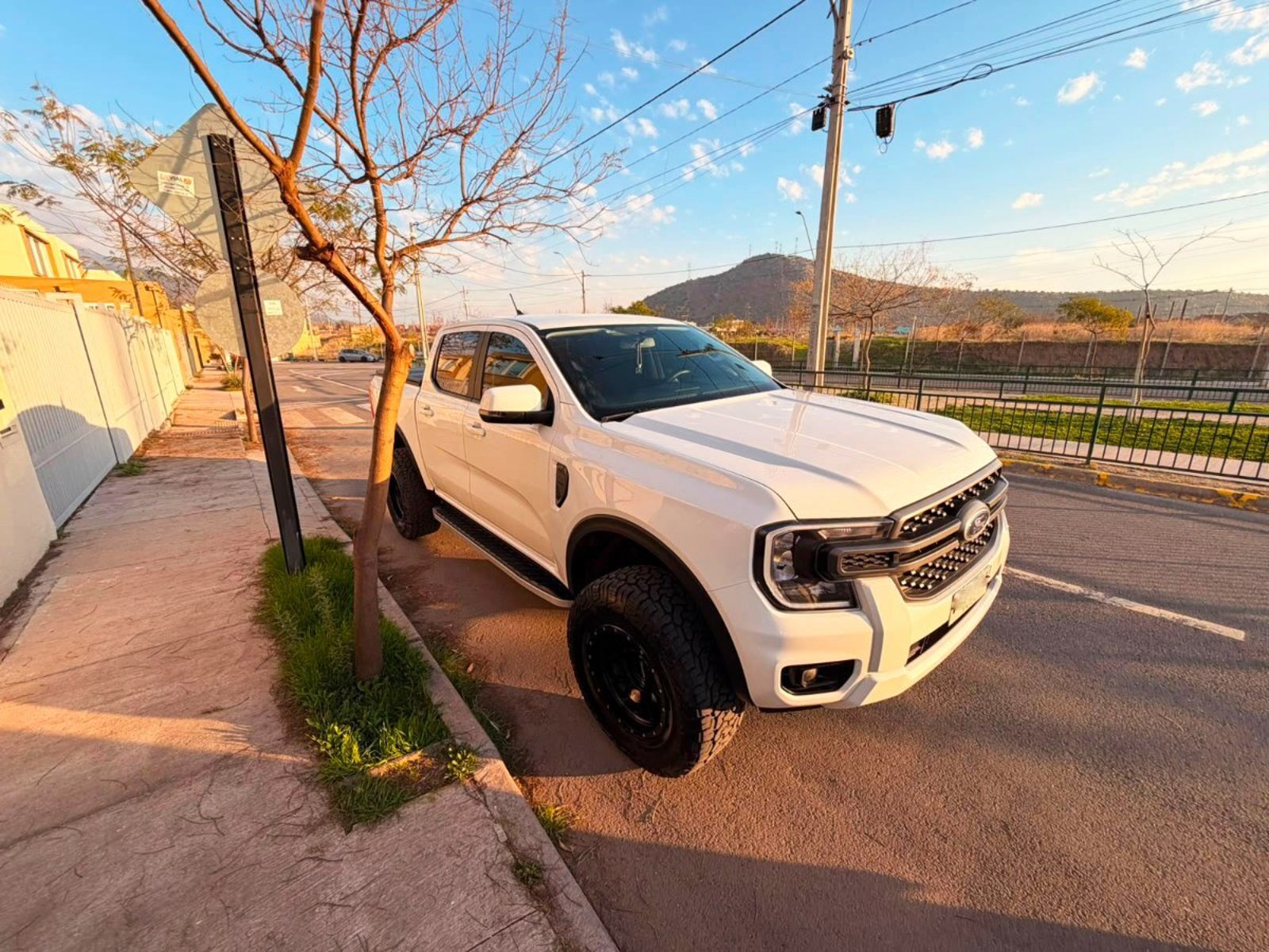 Ford RANGER XLS 2.0 MT 4X2 2026 - Foto 2 de 10