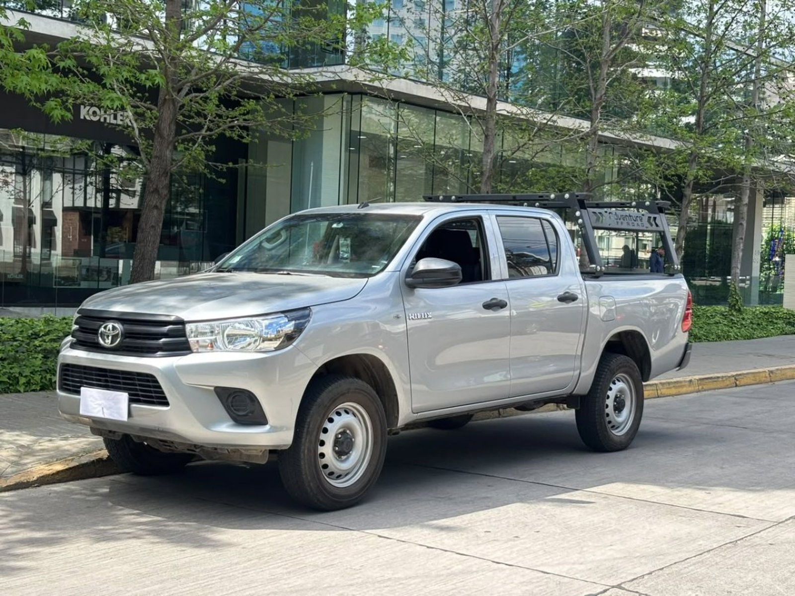Toyota HILUX DX 2.4 MT 4x2 2021 - Foto 3 de 10