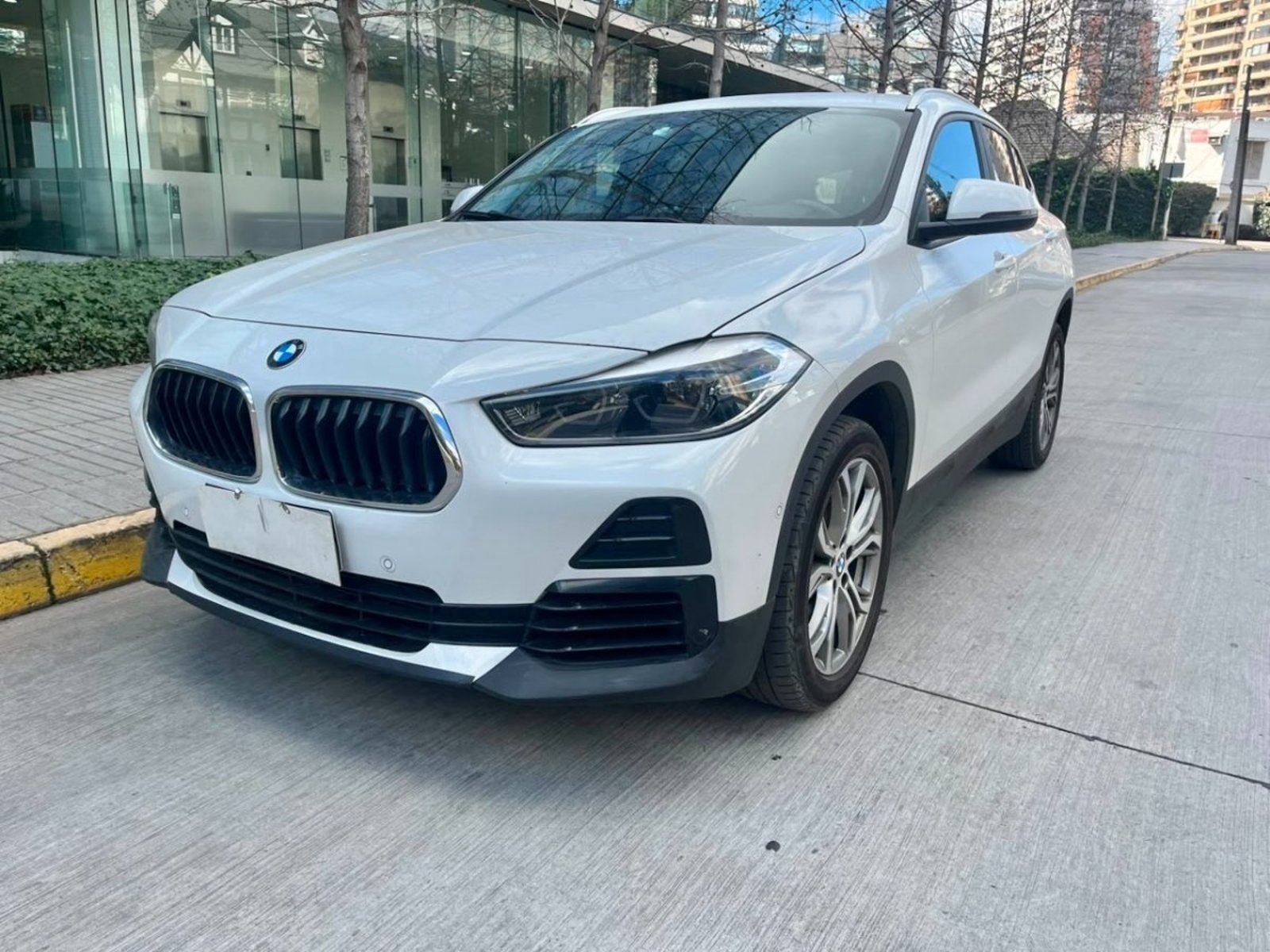 BMW X2 DYNAMIC 20i SDRIVE AT 2.0 2022 - Foto 2 de 10