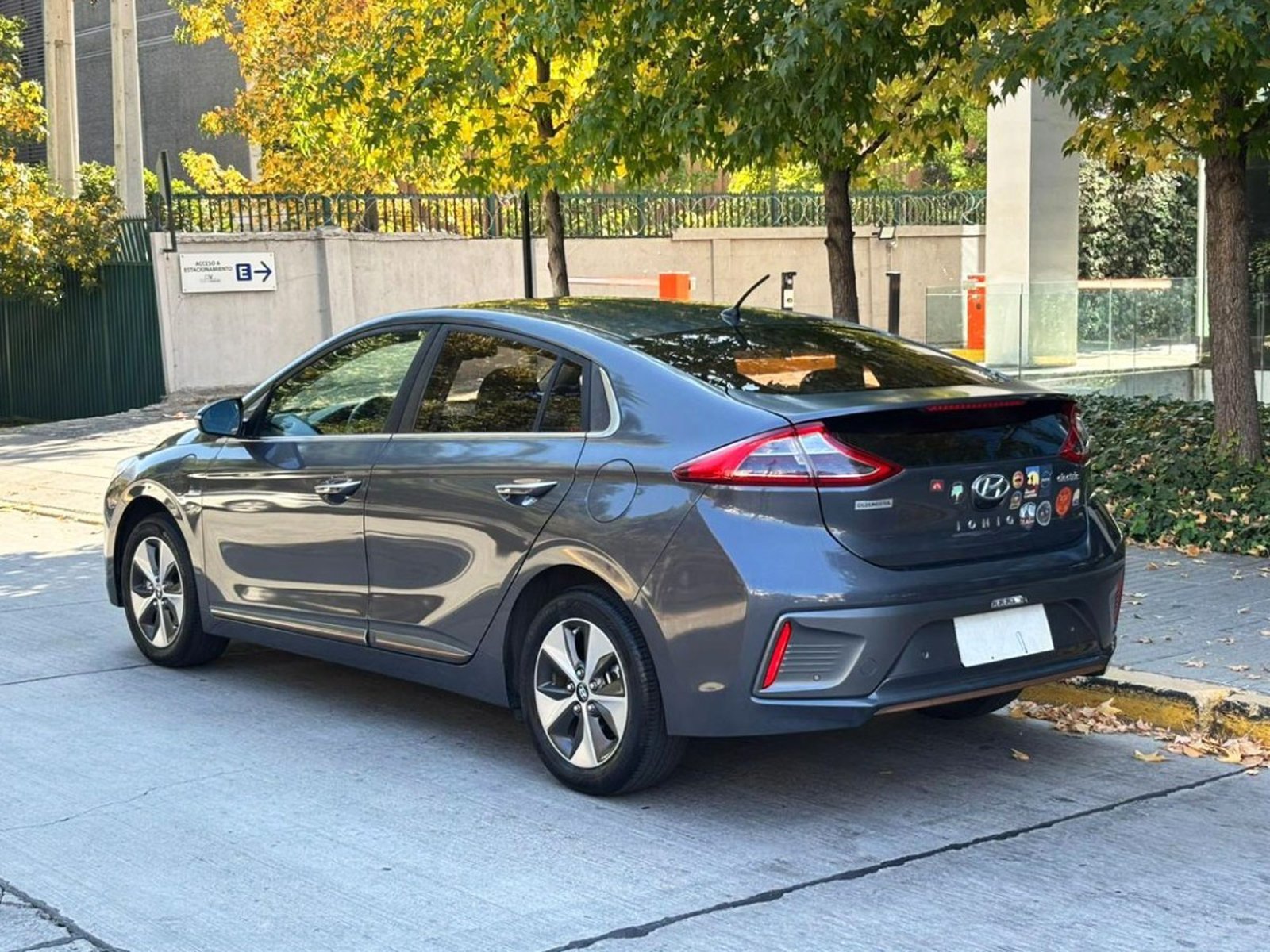 Hyundai IONIQ AE 1.6 AT 2020 - Foto 3 de 10