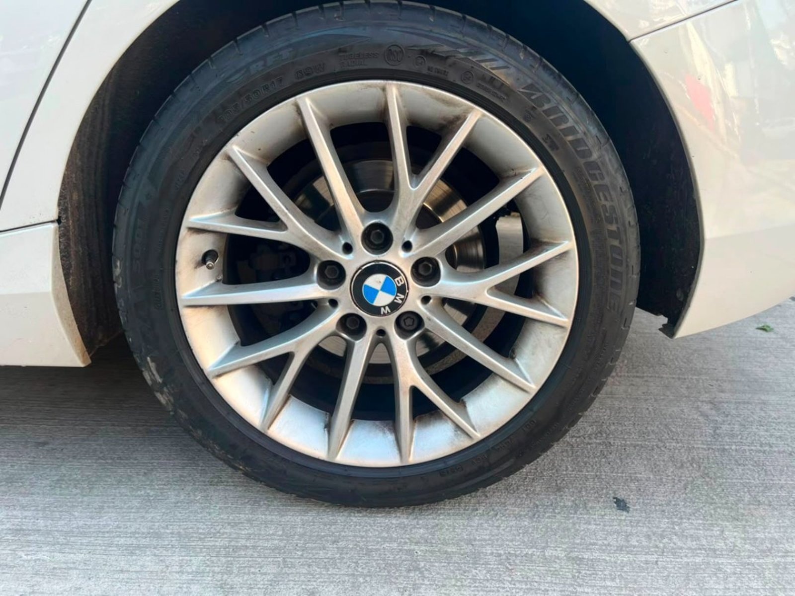 BMW 118 1.5 AT 2018 - Imagen 7 de 10