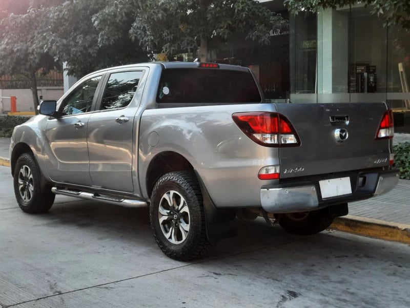 Mazda BT-50 SDX 4X4 3.2 AT 2020 - Imagen 6 de 9