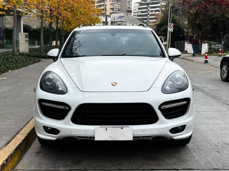 Porsche CAYENNE GTS 4.8 2013