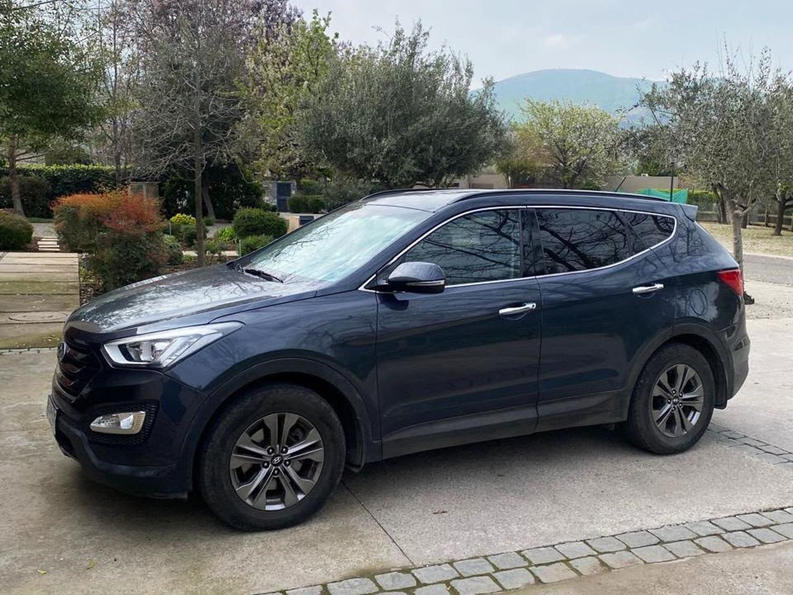 Hyundai SANTA FE GLS 2.2 AT 4x2 2015 - Foto 2 de 7