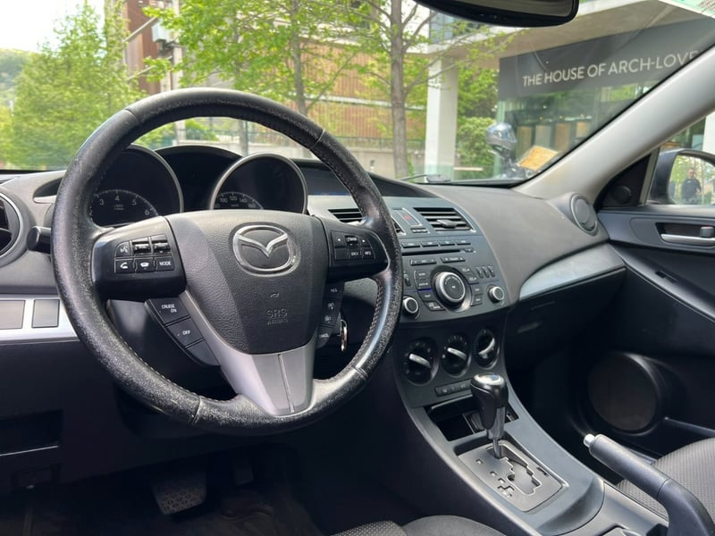 Mazda 3 SPORT 1.6 AT 2014 - Imagen 8 de 10