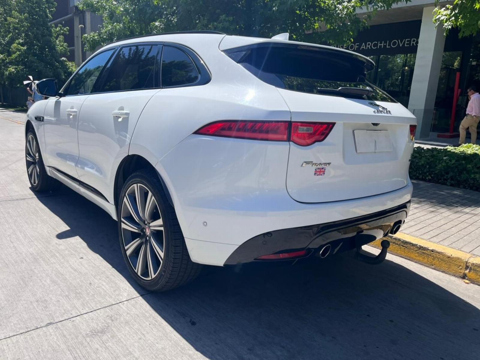 Jaguar F-PACE S 3.0 2017 - Imagen 4 de 10