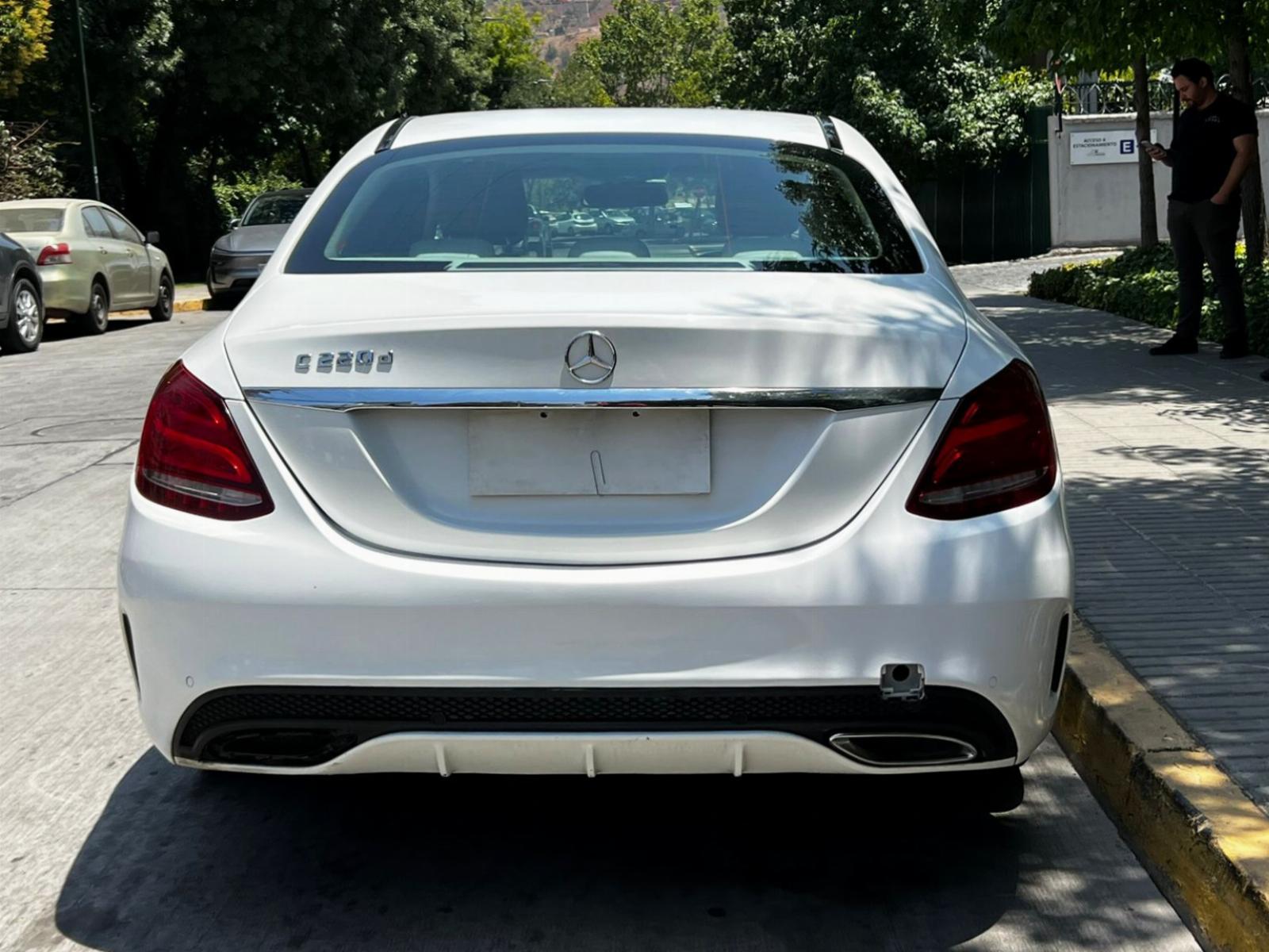 Mercedes-Benz C220 CDI 2017 - Foto 5 de 10