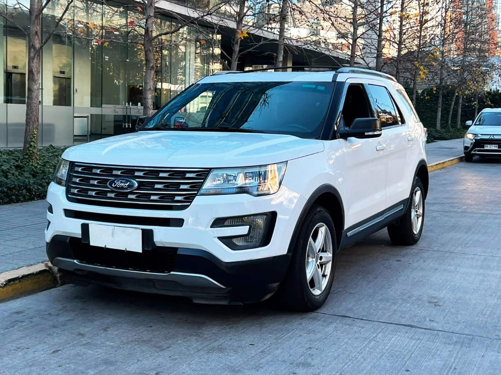 Ford EXPLORER 3.5 XLT 4X4 2017 - Foto 2 de 10