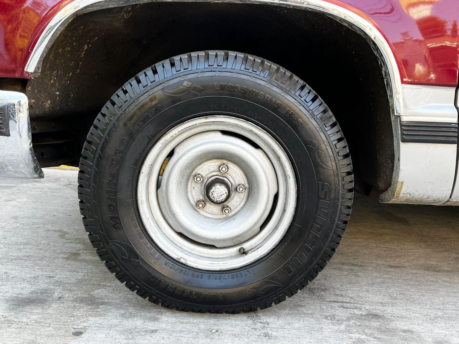 Chevrolet SILVERADO 1500 1989 - Imagen 8 de 10